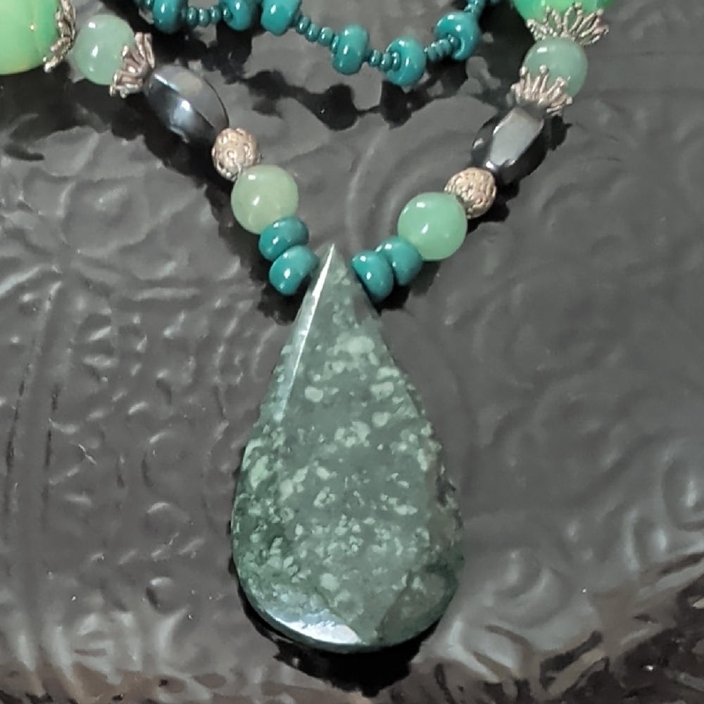 Teal Jasper Beaded Teardrop Pendant Necklace - Picture 2 of 3